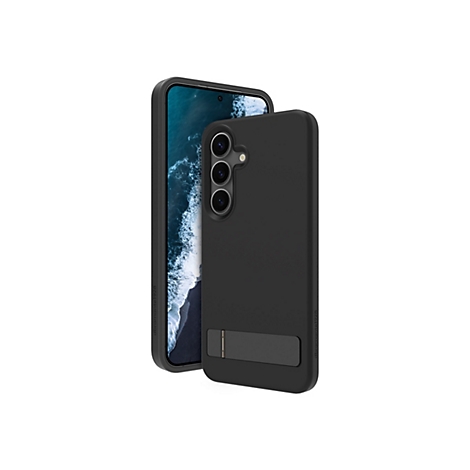 Smartphone noir avec étui, légèrement incliné, support, avec la mer en arrière-plan.