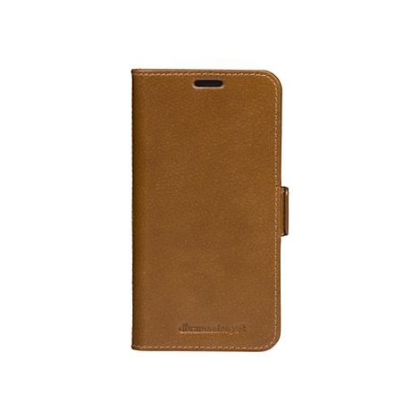 Hellbraune Leder-Handyhülle im geschlossenen Zustand. Oben ist ein Ausschnitt für die Ohrmuschel, unten steht der Schriftzug "dbramante1928".