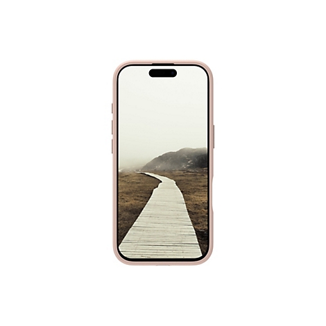 Hellrosa Smartphone mit Anzeige eines Holzweges, der sich durch eine nebelige Landschaft zieht.
