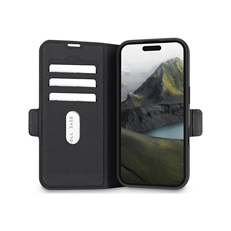 Schwarze Handyhülle im geöffneten Zustand. Rechts ist ein Smartphone mit Berglandschaft zu sehen. Im Inneren der Hülle sind Kartenfächer.