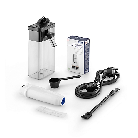 Zubehörteile für eine Kaffeemaschine, darunter ein Wassertank, ein Filter, eine Messlöffel und eine Stromkabel.