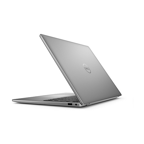 Silberner Laptop, leicht geÃ¶ffnet, auf weiÃŸem Hintergrund. Das Dell-Logo ist auf dem Deckel sichtbar.