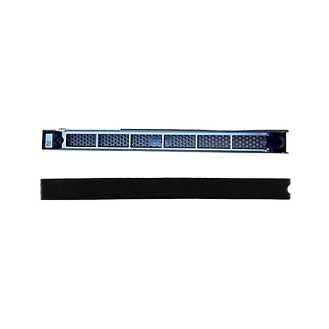 Ein graues Metallgitter mit schwarzem Schaumstoff darunter. Das Gitter hat eine wabenförmige Struktur.