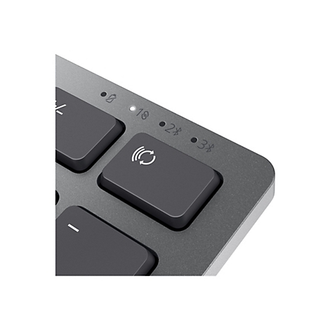 Nahaufnahme einer grauen Tastatur, Tasten mit Symbolen und Beschriftungen, u. a. Bluetooth-Verbindungs- und Akkuanzeige.