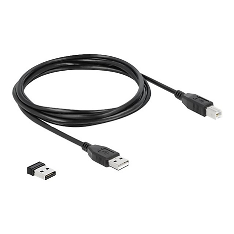 Schwarzes USB-Kabel mit Stecker und USB-Dongle auf weißem Hintergrund.