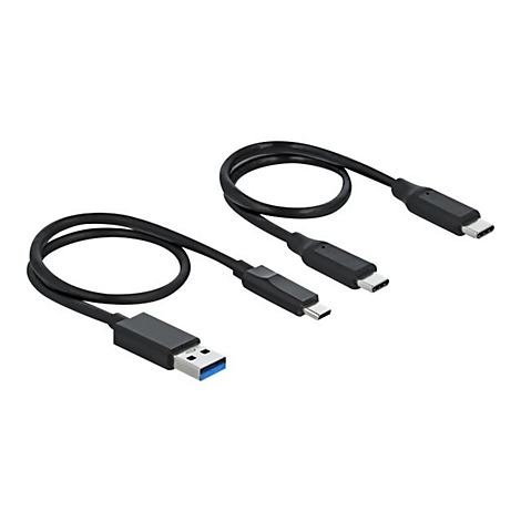 Zwei schwarze USB-Kabel mit USB-A auf USB-C Anschlüssen vor weißem Hintergrund.