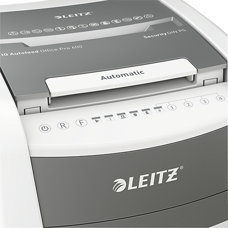 Déchiqueteuse grise et blanche avec l'inscription "Automatic" et la marque "LEITZ". Les boutons de commande sont éclairés.