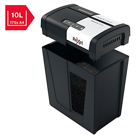 Déchiqueteuse de papier noire avec poubelle sortie, fabricant Rexel, à côté une étiquette rouge avec la capacité.