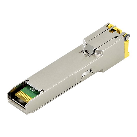 Ein silberner SFP-Transceiver, einsteckbar mit goldfarbenen Anschlüssen und einer grünen Platine.