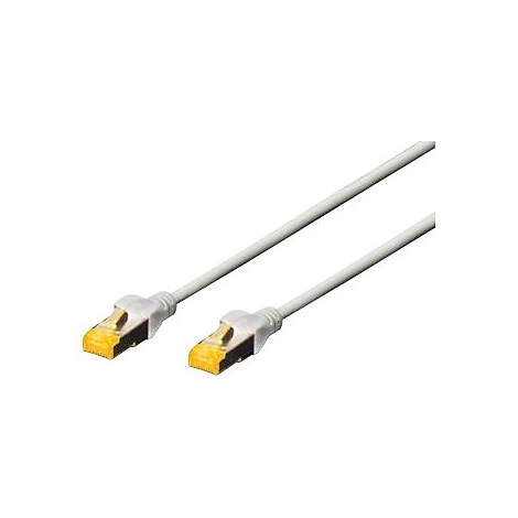 Deux câbles Ethernet blancs avec des connecteurs jaunes.