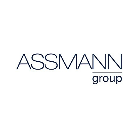 Blaues ASSMANN Group Logo. Schriftzug ASSMANN, darunter in kleinerer Schrift "group".