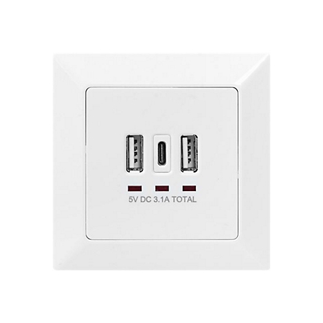WeiÃŸe USB-Steckdose mit 2 USB-A- und 1 USB-C-Anschluss. Beschriftung: 5V DC 3.1A TOTAL.