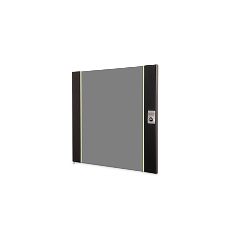 Porte grise avec côtés noirs et lignes lumineuses verdâtres. Sur le côté droit, une serrure.