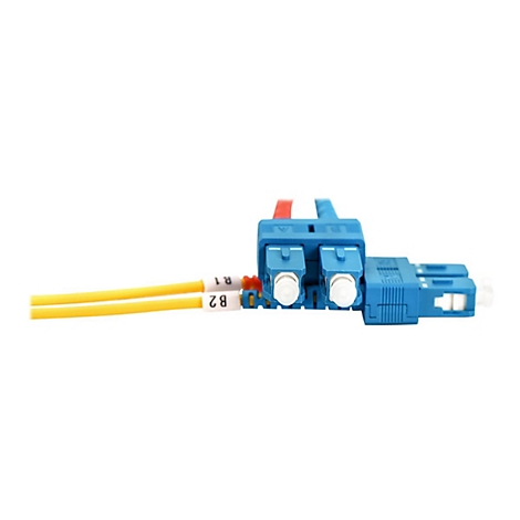 Zwei blaue LC-Duplex-Glasfaserstecker mit gelben Kabeln, beschriftet mit B1 und B2, vor weißem Hintergrund.