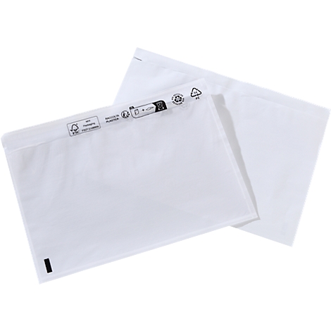 Twee witte papieren verzendenveloppen met een zwarte opdruk aan de bovenrand tegen een neutrale achtergrond.