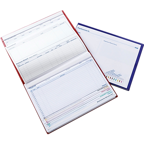 Un classeur rouge avec des pages ouvertes remplies de tableaux et de lignes. À côté, un classeur bleu.