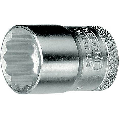 Gros plan d'une douille métallique à denture interne. L'inscription 'GEDORE VANADIUM' est visible sur le côté.