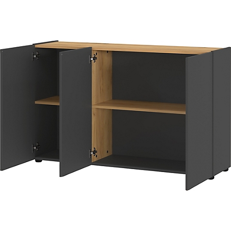 Donker dressoir met open deuren. Interieur planken van licht hout. Zwarte deuren, licht bovenblad.