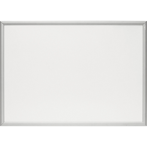 Een wit whitebord in liggend formaat met een eenvoudig zilveren aluminium frame.