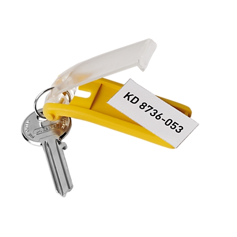 Sleutelbos met gele hanger en opschrift KD 8736-053.