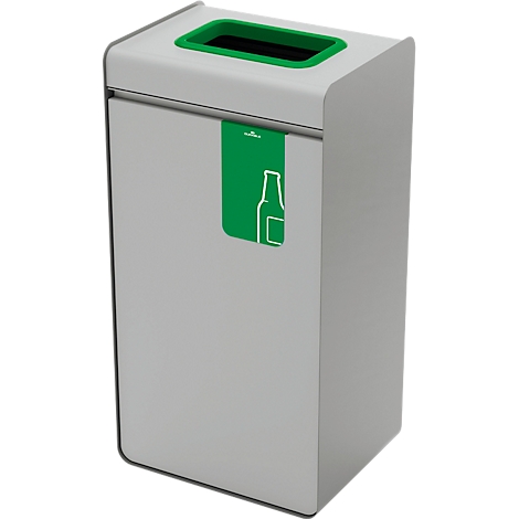 Grijze prullenbak met groen deksel en sticker voor glazen flessen.