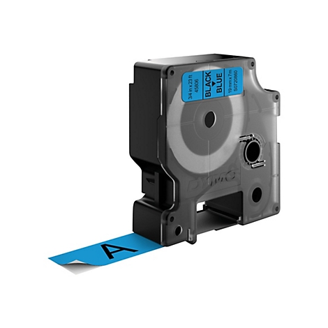 DYMO Etikettenkassette mit blauem Band und schwarzem Druck vor weißem Hintergrund.
