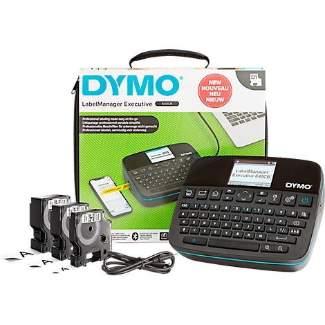 Une étiqueteuse noire DYMO LabelManager Executive 848CB, des accessoires et un étui de transport.