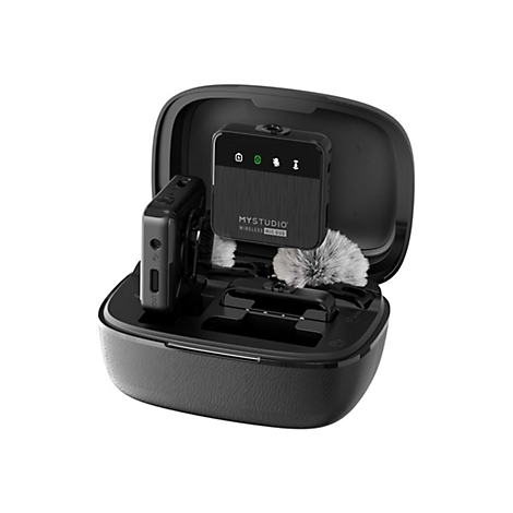 MyStudio Wireless Mic Duo System in einer schwarzen Ladestation mit Mikrofonen und Zubehör.