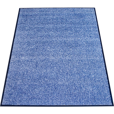 Alfombra azul con borde azul oscuro, rectangular.