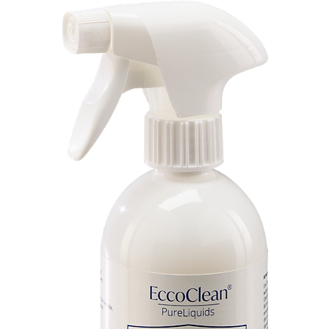 Close-up van een witte spuitfles. De spuitkop staat links en het EccoClean-logo is rechtsonder te zien.