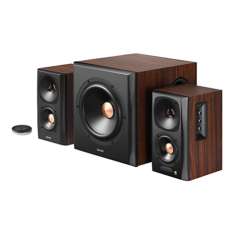 Edifier Lautsprechersystem mit Subwoofer und zwei Satelliten in Holzoptik und schwarzer Front, inklusive Fernbedienung.