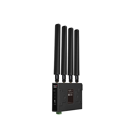 Schwarzer Edimax Router mit vier vertikalen Antennen vor weißem Hintergrund.