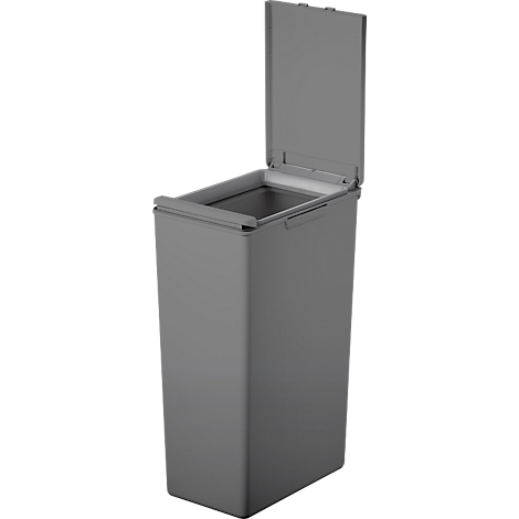 Poubelle rectangulaire grise avec couvercle ouvert. Le couvercle est articulé sur le bord supérieur du conteneur.