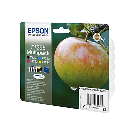 Gros plan d'un emballage de cartouches d'encre Epson, à côté d'une pomme avec des gouttes d'eau.