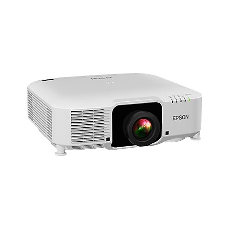 Weißer Epson Projektor. Die Linse, umgeben von schwarzem Rand, ist im Fokus. Das Epson Logo ist am Gehäuse zu sehen.