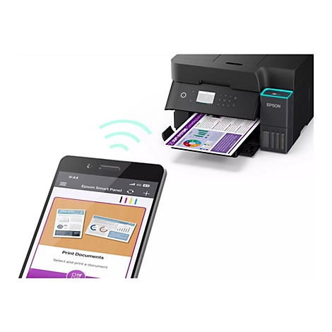 Une imprimante noire imprime un document envoyé sans fil depuis un smartphone affichant l'application Epson Smart Panel.