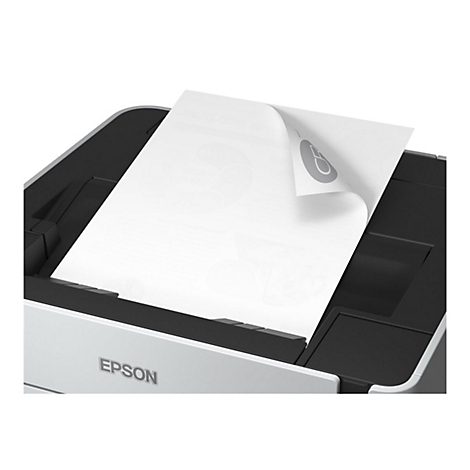 Nahaufnahme eines Druckers mit einem hochgeklappten Blatt Papier, das einen Druckvorgang zeigt. Das Epson Logo ist sichtbar.