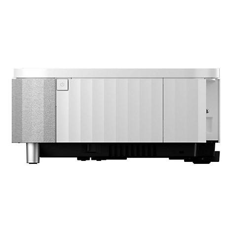 Seitenansicht eines weißen Projektors mit Bedienfeld, Lautsprechergitter und aufgestellten Füßen.