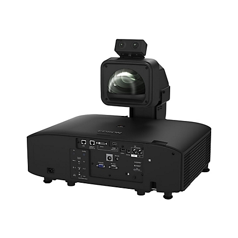 Schwarzer Epson Projektor von hinten mit zahlreichen Anschlüssen und Objektiv auf einem Ständer.