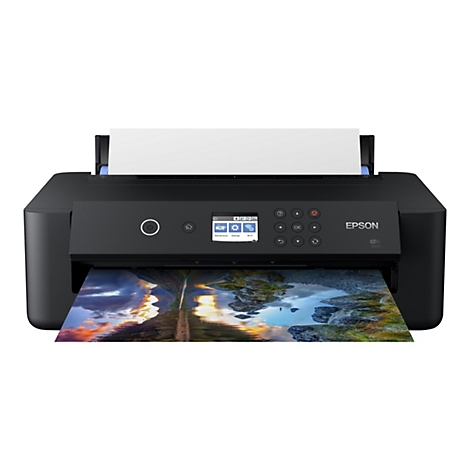 Imprimante Epson noire avec une impression de paysage. Bac à papier en haut. Panneau de commande avec boutons, écran et symbole Wi-Fi.