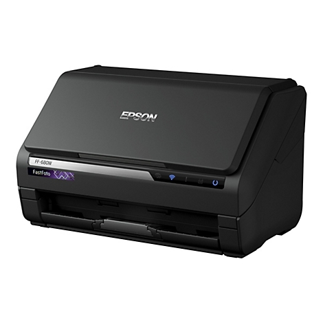 Scanner Epson FF-680W noir avec logo et boutons de commande. Le couvercle est fermé.