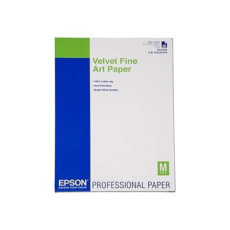 Epson Velvet Fine Art Papier A2 Verpackung auf weißem Hintergrund.