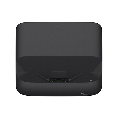 Schwarzer Beamer mit abgerundeten Kanten. Unten steht "SOUND BY BOSE".