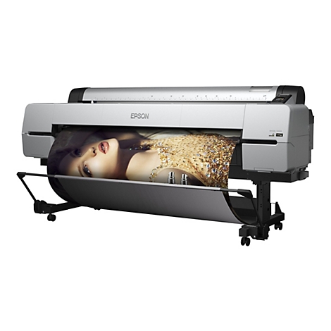Großformatdrucker Epson SureColor SC-P20000 auf Ständer, druckt Foto einer Frau mit glitzerndem Kleid.