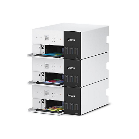 Drei gestapelte weiße Epson Discproducer SL-0500 Geräte mit schwarzen Frontblenden und offenen Schubladen.