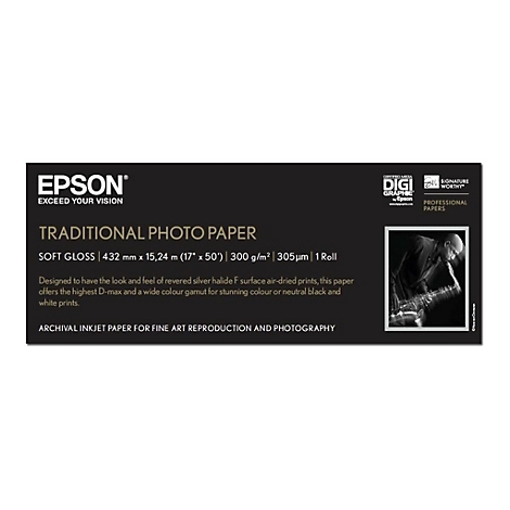 Produktverpackung für Epson Traditional Photo Paper mit technischen Daten, Logo und einem Saxophonistenbild.