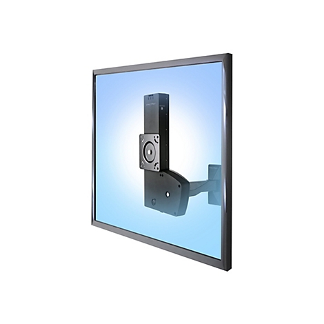 Ein schwarzer Wandmonitorhalter, der an einem Monitor befestigt ist, vor einem blauen Hintergrund.