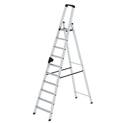 Échelle en aluminium autoportante avec des éléments noirs sur fond blanc.