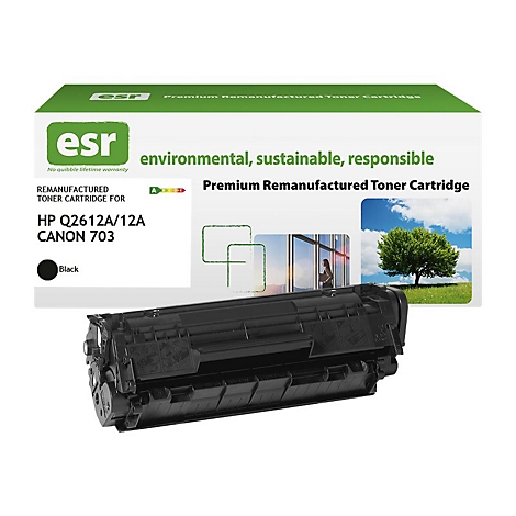 Schwarze Tonerpatrone mit Produktverpackung. Aufdruck: 'Environmental, Sustainable, Responsible' und 'HP Q2612A/12A CANON 703'.