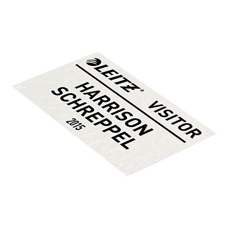 Ein weißer, rechteckiger Besucherausweis mit der Aufschrift Leitz, Visitor, Harrison Schreppel und dem Jahr 2015.